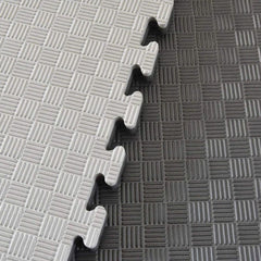 Covoras tip puzzle xxl spuma eva 100x100 cm grosime 2 cm antiderapant bicolor culoare produs negru-gri