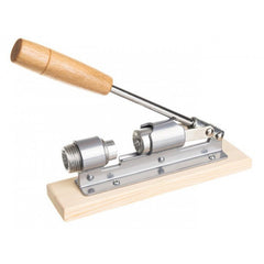 Spargator de nuci pe stand din lemn din INOX