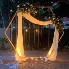 Arcada decor evenimente forma he-agonala cadru metal diametru 2 m aurie
