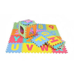 Covor tip puzzle 36 piese din spuma moale litere si cifre 0.8 mp multicolor