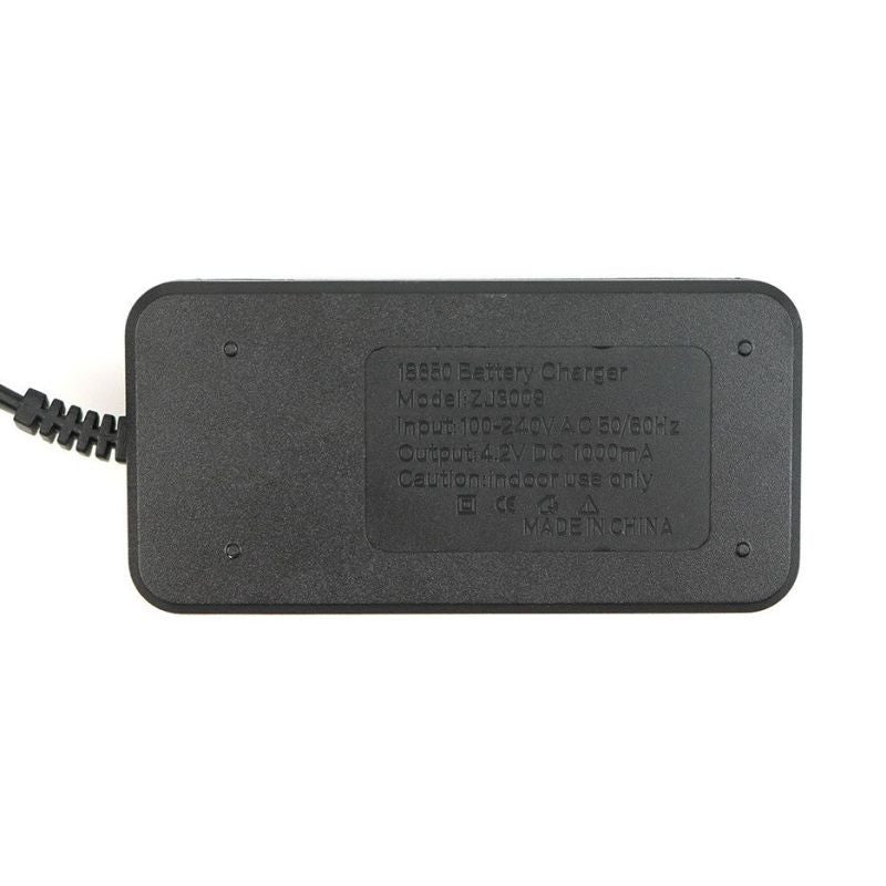 Incarcator dublu cu 2 Acumulatori Li-ion 18650 inclusi indicator Led oprire automata