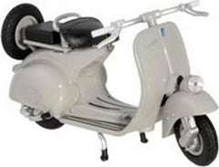Motocicleta diexcast Vespa la scara 1 la 18