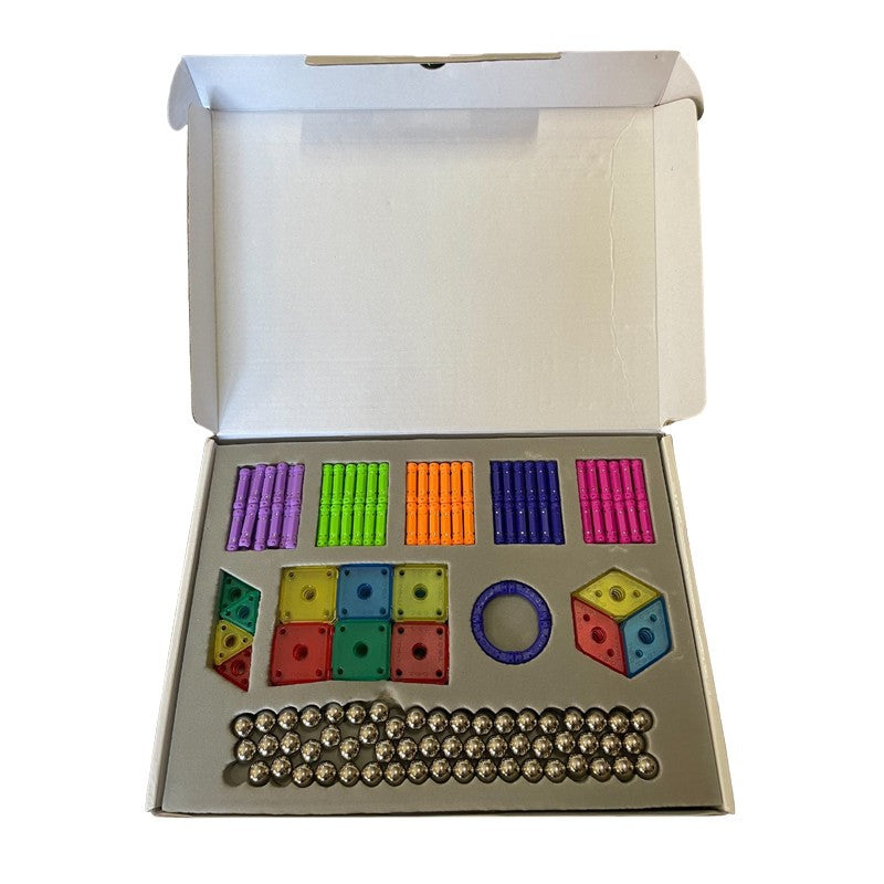 Set constructie magnetic 3d joc educativ 230 piese multicolore diferite forme si dimensiuni 6 ani