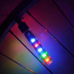 Ventil Auto luminos 5 Led-uri alimentare Baterii set 2 bucati